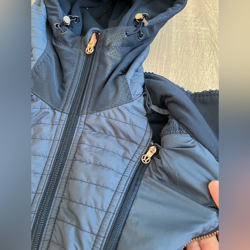 Women's Navy Hooded Quilted Fleece Jacket - Picture 8 of 12